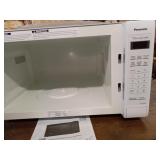 Panasonic NN-SN936W Countertop Microwave with Inverter Technology, 2.2 Cubic Foot, 1250W, White