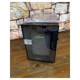 Koolatron WC06 Thermoelectric Wine Cooler 6 Bottle Capacity with Digital Temperature Controls-Vibration-free and Quiet Cooling Power, Black