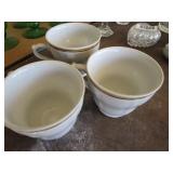 Lot of miscellaneous glass ware