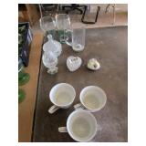 Lot of miscellaneous glass ware