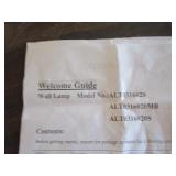 Brushed brass wall lamp