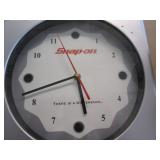 Snap-On wall clock with hygrometer and thermometer