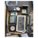 Lot - various clocks