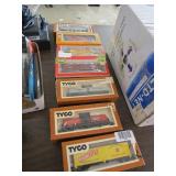 Lot - Assorted HO scale train cars