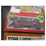 Lot - Assorted HO scale train cars
