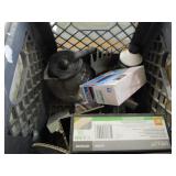 Lot - Miscellaneous items : Mr Coffee carafe, hedge clipper blade, light bulbs and more