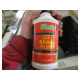 Lot - Miscellaneous items : Mr Coffee carafe, hedge clipper blade, light bulbs and more