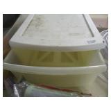 Lot - different size storage tubs