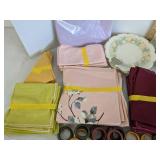 Napkins holders, napkins & tablecloth