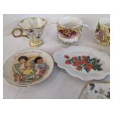Decorative tea cups & saucers