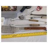 Kitchen utensils, busboy tote & burger press