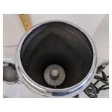 Vintage electric peak-o-matic keystoneware percolator