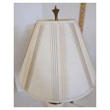 White/gold table lamp
