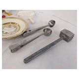 Kitchen utensils, Spoon rests & more