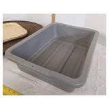 Serving trays & busboy tote