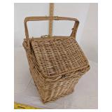 Wicker picnic basket