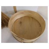 Wooden basket & hanging decor