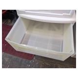 (4) Storage drawers