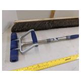 Gong brush, push broom head & hand roller wall paper