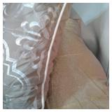 COMFORTER SET W/ 4 THROW PILLOWS, SIZE KING