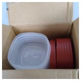 RUBBERMAID FOOD STORAGE CONTAINERS W/ TOP (8)