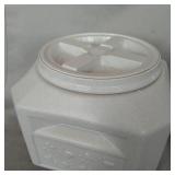 PET FOOD STORAGE SMALL W/ SCOOP