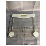 ETEKCITY WEIGHT SKALE (battery operated)