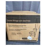 Carlisle Commercial Mop Bucket with Side Press Wringer, 26 Quart Capacity, Plastic