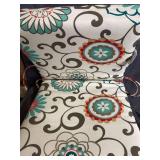 PILLOW PERFECT OUTDOOR CHAIR CUSHION ON A SET OF 1