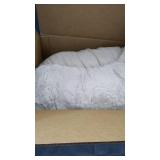 FLUFFY MEDIUM SIZE DOG BED BEIGE