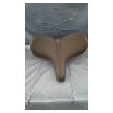 YLG WIDE PLUS BIKE SEAT FITS 14.2Ã12.2" ( X002PHD4G9) BLACK/ CHARCOAL COLOR ( SLIGHT RIPE IN SEAT SEE PICTURE)