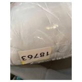 Linenspa All-Season Reversible Down Alternative Microfiber Comforter