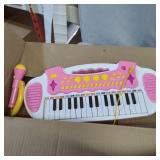 SMALL CHILD (GIRL) KEYBOARD W/ MICROPHONE