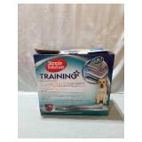 Simple Solution Training Puppy Pads 6 Layer Dog Pee Pads, Absorbs Up to 6 Cups of Liquid 23x24 Inches, 100 Count