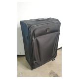 Travelpro Crew Versapack Softside Expandable Spinner Wheel Luggage, Jet Black, Checked-Large 29-Inch