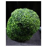 Set Of 4 Half Hedges 18"W