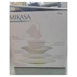 Dinnerware Set