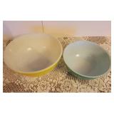 Vintage Pyrex Bowl Set in Primary Colors (colors are very bright)