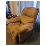 Best Home Furnishings Electric Recliner (works)