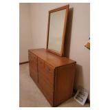 Very Nice Vintage Dresser (Matches lot 208)