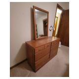 Very Nice Vintage Dresser (Matches lot 208)