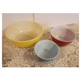 3 Piece Pyrex Primary Color Bowls (colors are bright)