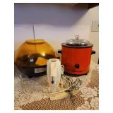 Vintage Rival Crockpot, Westbend Popcorn Popper, Hand Mixer, Moulinex Dough Works (works with lot 364)