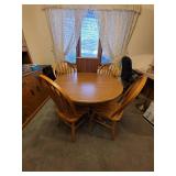 Oak Dining Table with 1 Leaf and 4 Chairs (Very Nice)