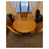 Oak Dining Table with 1 Leaf and 4 Chairs (Very Nice)