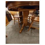 Oak Dining Table with 1 Leaf and 4 Chairs (Very Nice)