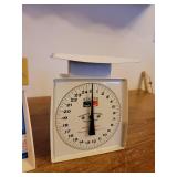 2 Vintage Kitchen Scales