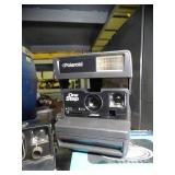 2 Polaroid 600 Instant Classic Camera