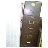 Metal 4 Drawer File Cabinet + 1