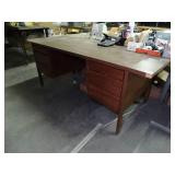Nice Office Desk w/o Contents